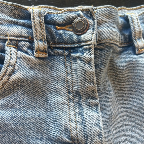 aritzia WILFRED FREE jovovich short ~ high rise jean shorts ~ size 4 - Picture 3 of 8